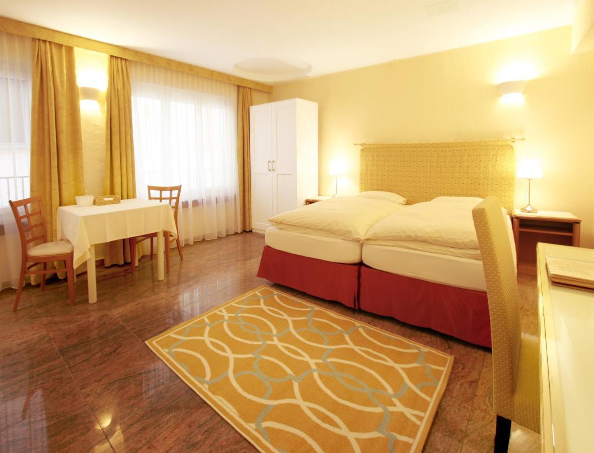 Depandance Garni Golf Apartment อัสโกนา ภายนอก รูปภาพ