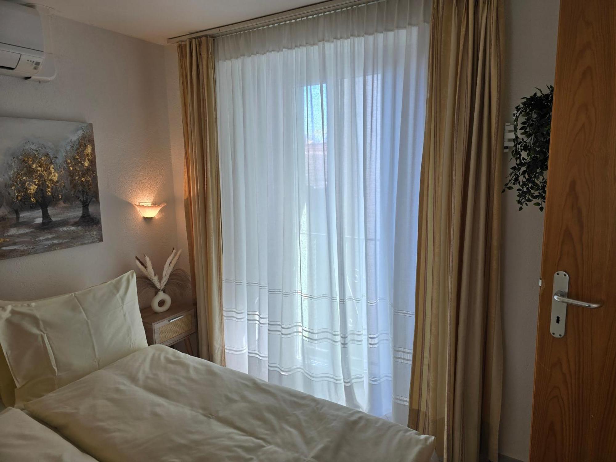 Depandance Garni Golf Apartment อัสโกนา ภายนอก รูปภาพ