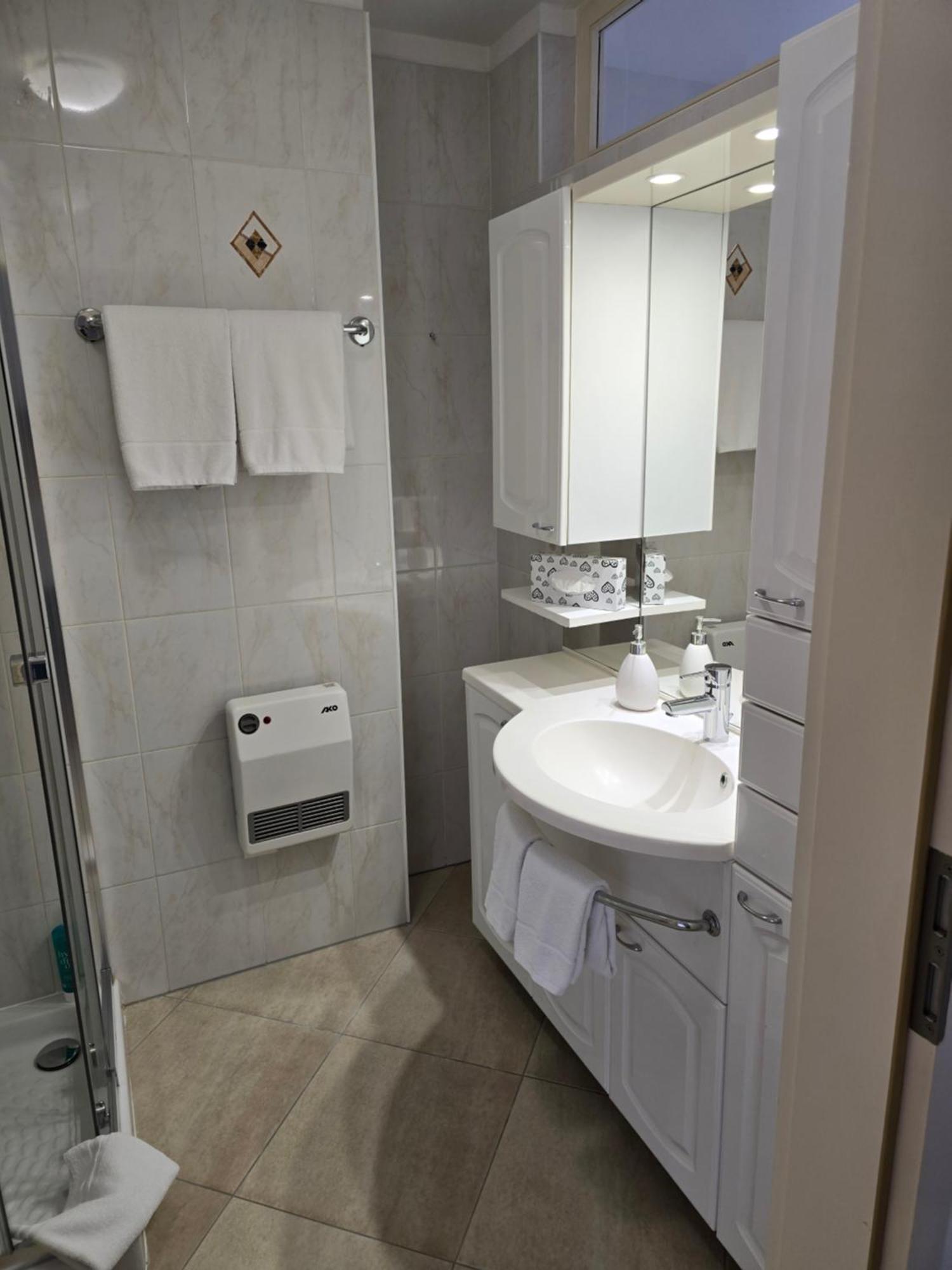 Depandance Garni Golf Apartment อัสโกนา ภายนอก รูปภาพ
